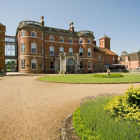 Oakley Hall Hotel 베이싱스토크 외부 사진