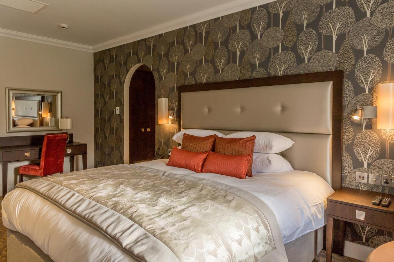 Oakley Hall Hotel 베이싱스토크 외부 사진