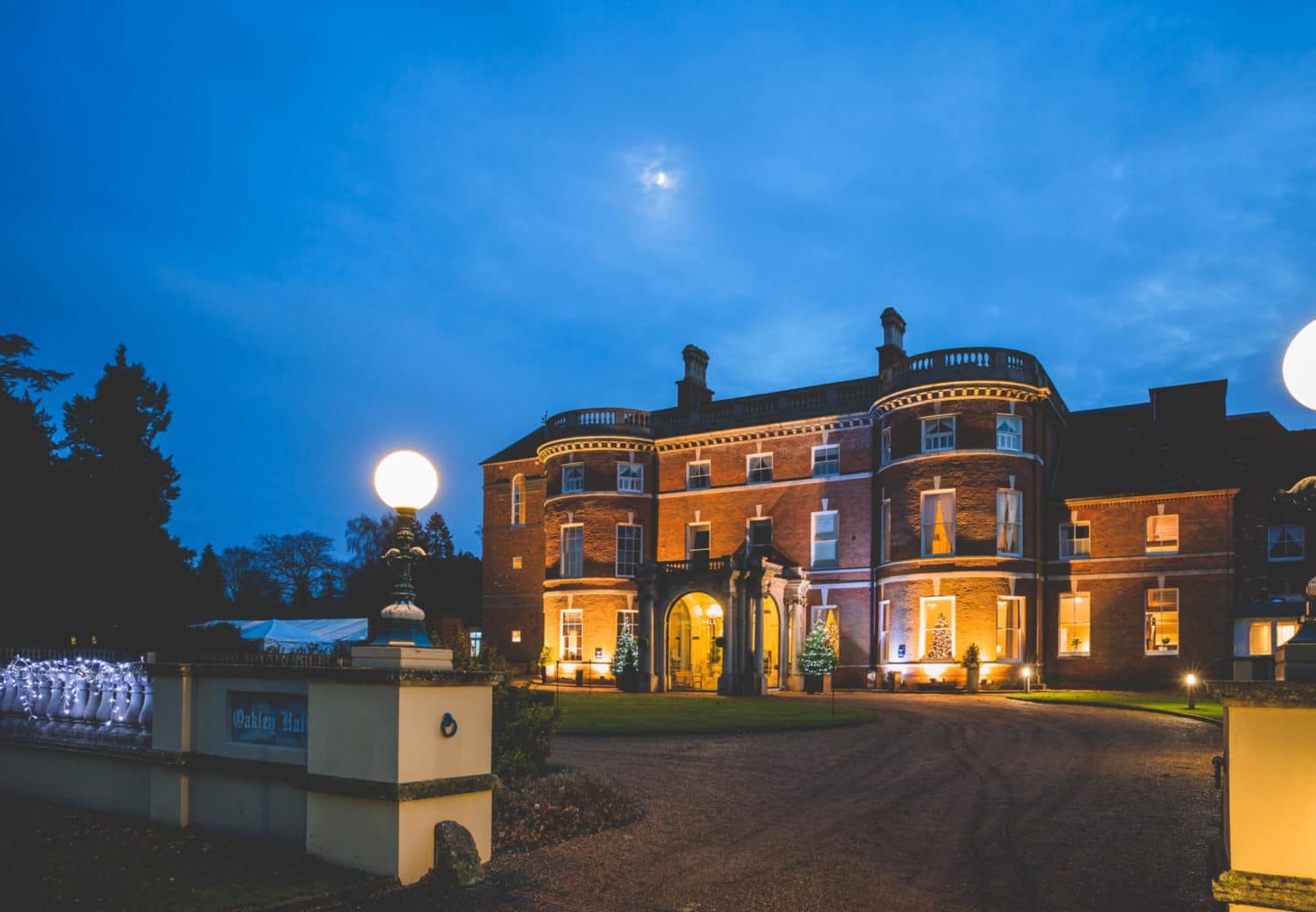 Oakley Hall Hotel 베이싱스토크 외부 사진